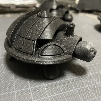 Thomas Rùa Bóp Mép