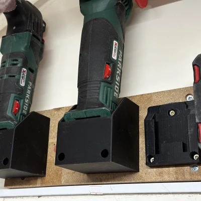 Giá đỡ dụng cụ Parkside X20V cho máy đa năng hoặc máy mài góc