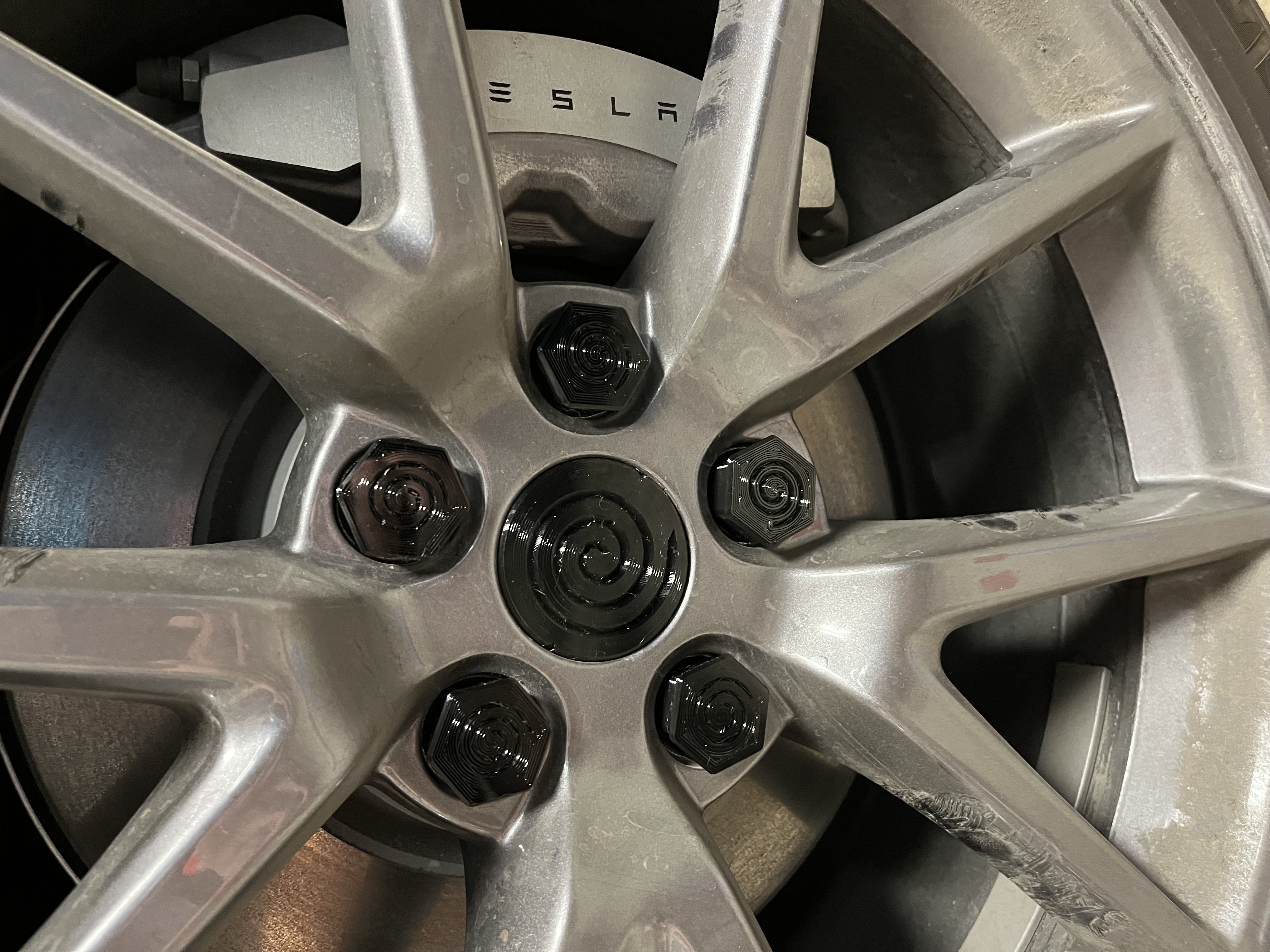 Tesla Model 3 - Nắp Trung Tâm và Nắp Ốc Bánh Xe Aero - Xoắn Ốc và Trơn