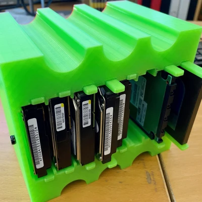 Khung Đựng Ổ Cứng SSD HDD 8 x 2.5" Ra 3 x 5.25"