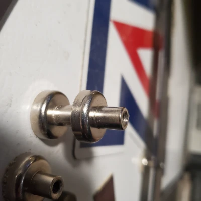 Kệ Nam Châm Đựng Cờ Lê