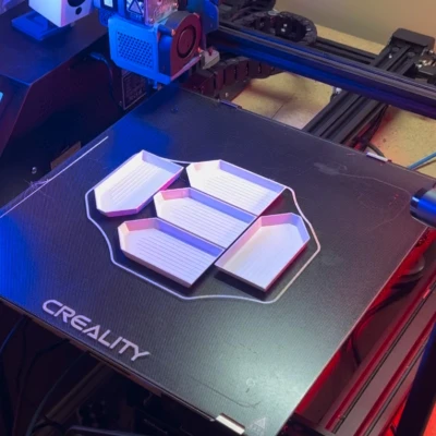 Hộp Đựng Kim Cương Đá và Các Vật Dụng Khác