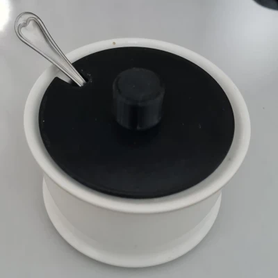 Nắp bình đường có lỗ cắm muỗng