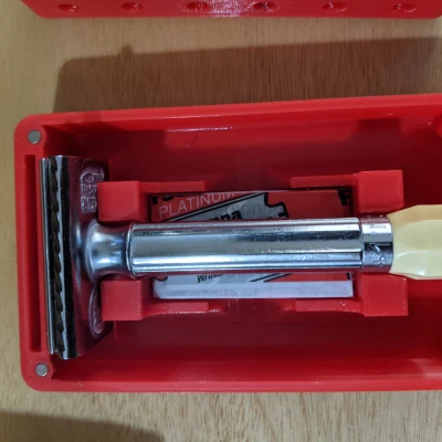 Hộp đựng du lịch Merkur Progress tùy chỉnh được