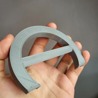 Dụng cụ gạt cọ sơn cho lon sơn