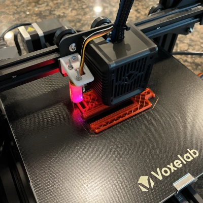 Mount BL Touch cho Aquila X2 có gắn BLtouch