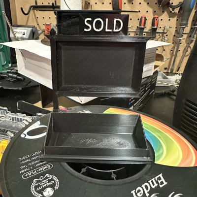 Kệ Đựng Cardvisit Bảng Hiệu Bất Động Sản