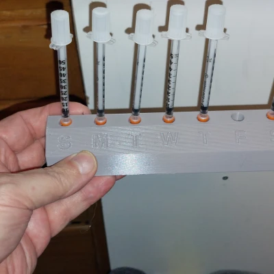 Hộp Đựng Ống Tiêm Theo Ngày, Nay Có Phiên Bản B.I.D.