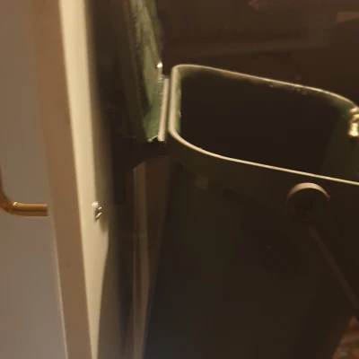 Kệ giữ thùng rác ủ phân hữu cơ