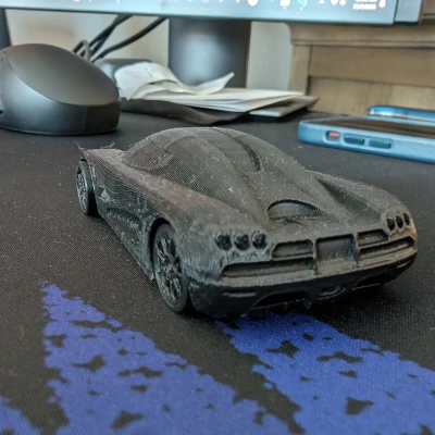 Mô hình Koenigsegg CCX với bánh xe in liền quay được