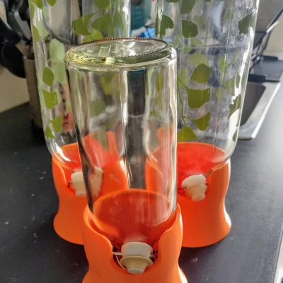 Giá phơi chai nước Ikea