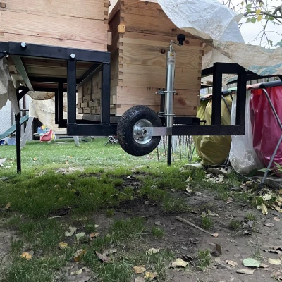 Rohovnik Vận Chuyển Thùng Ong (Rohovnik na včelí úľ)