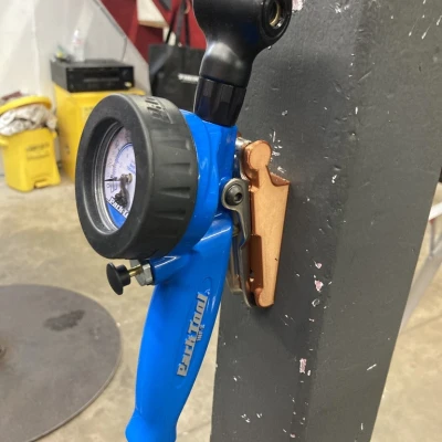 Giá đỡ bơm Park Tool INF-2 - hướng lên