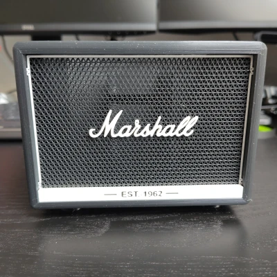 Dự án MMU kết hợp Lưới, Logo và Thanh Đáy của Hộp Đựng Bút Marshall