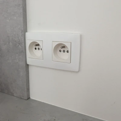 Tấm Che Ổ Cắm Niko