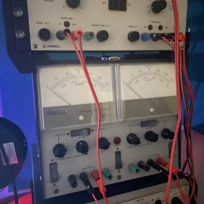 Kẹp Xếp Chồng Farnell L30BT & Farnell TOPS 2 Kèm Phụ Kiện