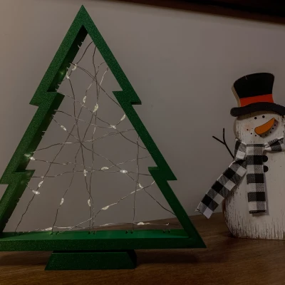 Cây Thông Noel Với Đèn Fairy