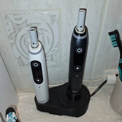 Giá Đỡ Cho Bàn Chải Đánh Răng OralB iO