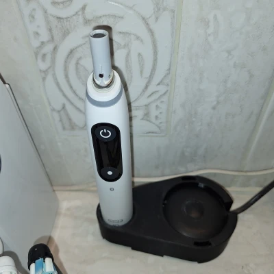 Giá Đỡ Cho Bàn Chải Đánh Răng OralB iO