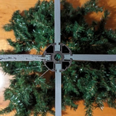 Chân đế thay thế cho Cây thông Giáng sinh