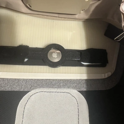 Phụ kiện giữ Airtag cho túi Briggs & Riley