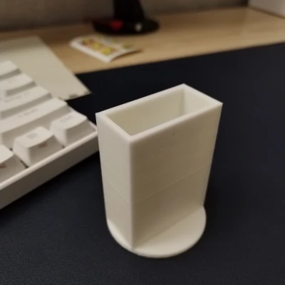 Chân đế để remote điều khiển