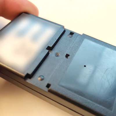 Kẹp Chắn Nắng Remote Cửa Cuốn