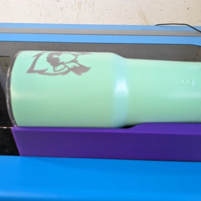 Dụng Cụ Giữ Cốc/Ly Khắc Laser