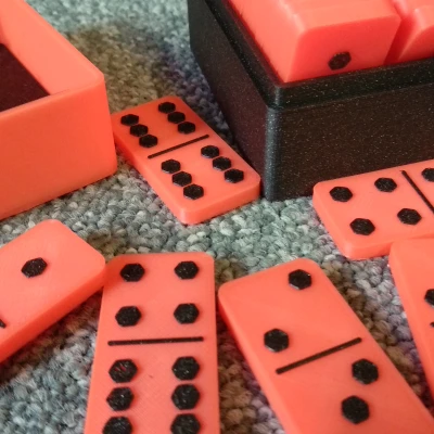 Bộ cờ Domino có hộp