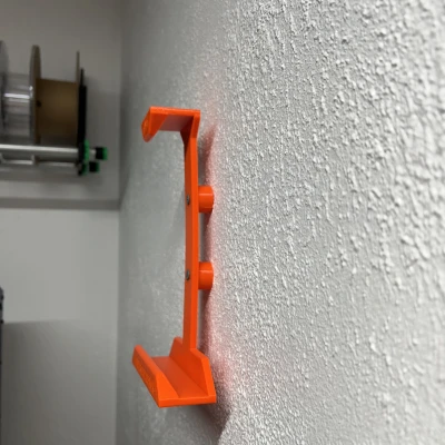 Giá Treo Cân Lên Tường Có Khoảng Cách