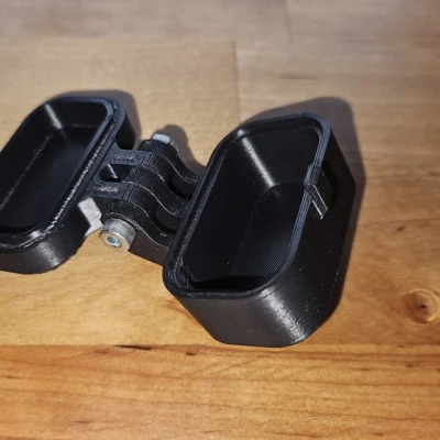 Hộp Nhỏ Cứng Cáp Với Bản Lề Siêu Bền