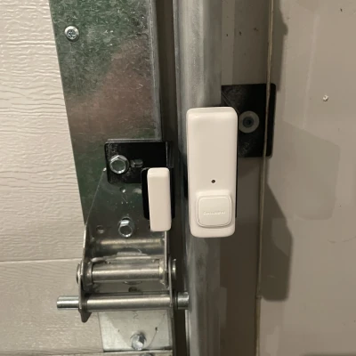 Ngàm Gắn Cảm Biến Cửa SwitchBot Cho Cửa Garage