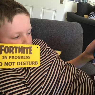Biển báo Fortnite