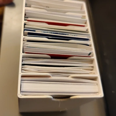 Hộp đựng danh thiếp có ngăn