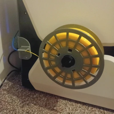 Qidi X Plus 3 hỗ trợ PTFE cho đế giữ cuộn bên phải