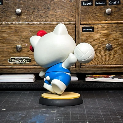 Mô Hình Hello Kitty Chơi Bóng Chuyền