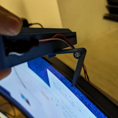 Đèn LED Thanh Gắn Màn Hình