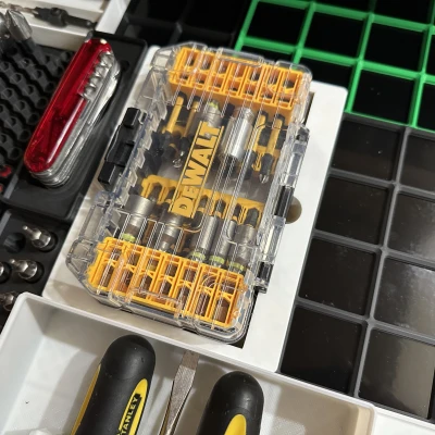 Kệ Đựng Hộp Dewalt TouchCase Plus Chuẩn Gridfinity