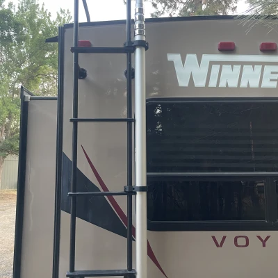 Giá đỡ Cột cờ Thang RV