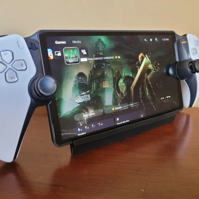 Đế Đựng PlayStation Portal Có Cổng Sạc & Chỗ Cất Dây