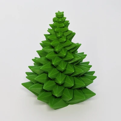 Cây Thông Noel Lạ Lùng