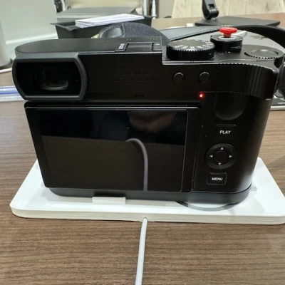 Đế Sạc Không Dây Cho Leica Q3