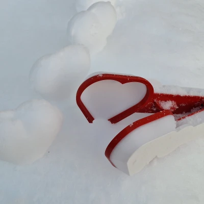 Khuôn làm tim tuyết để bàn