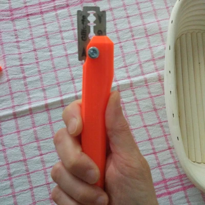 Dao Khắc Bánh Mì - Incisore per Pane