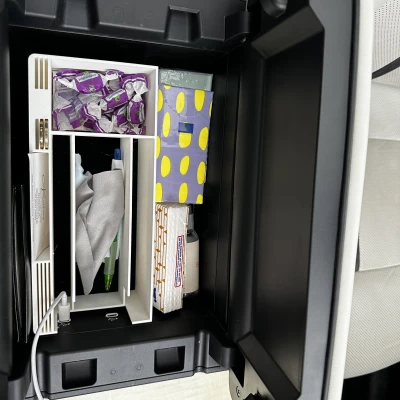 Hộp Đựng Đồ Giữa Xe Mazda CX-60