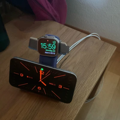 Đế iPhone MagSafe và Apple Watch v2