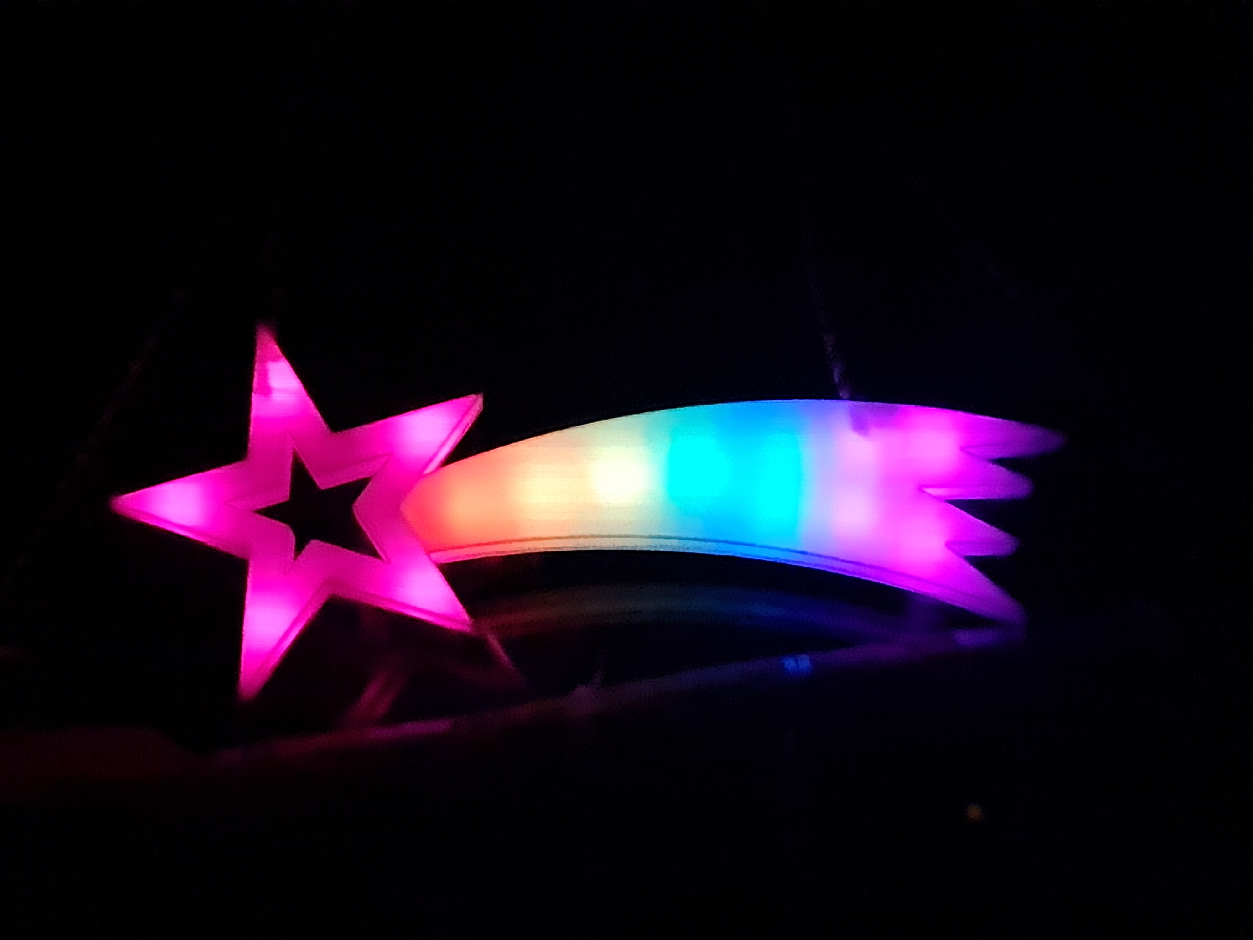 Ngôi Sao Có Đuôi Phát Sáng