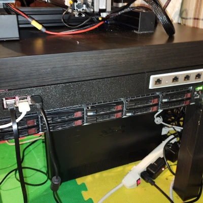 Giá đỡ rack Ubiquiti USG, Tấm che trống và Raspberry Pi