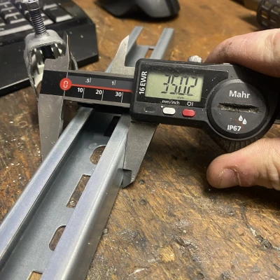 Kẹp giữ dây cáp cho giường in 3D