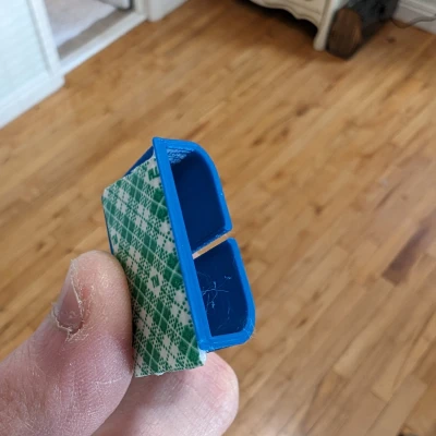 Kẹp Quản Lý Dây Cáp Dưới Bàn